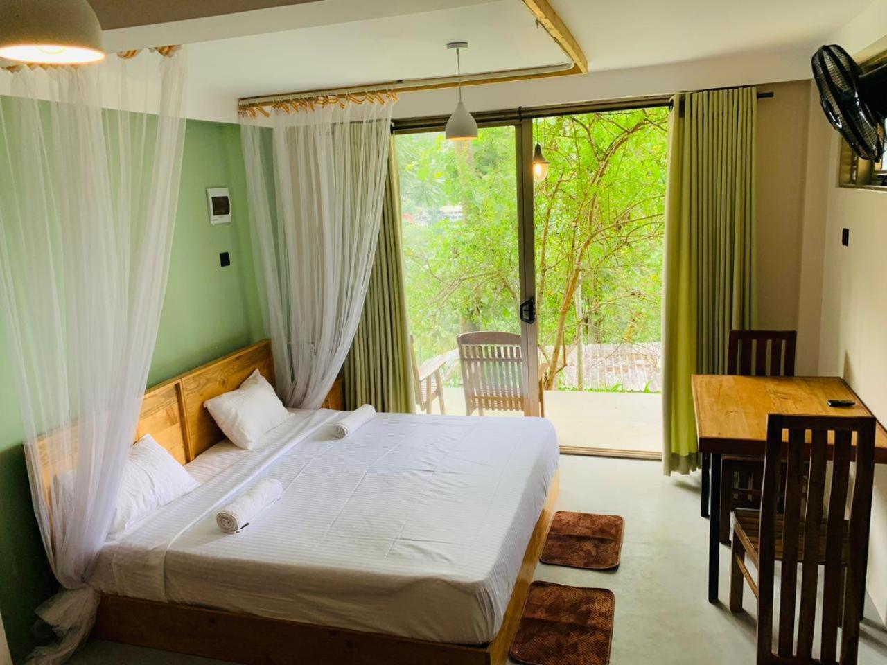 Happy Sky Ella Hotel Exterior foto